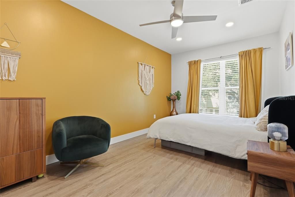 For Rent: $16,500 (6 beds, 4 baths, 3670 Square Feet)