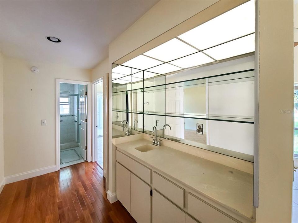 For Sale: $191,500 (2 beds, 2 baths, 1151 Square Feet)