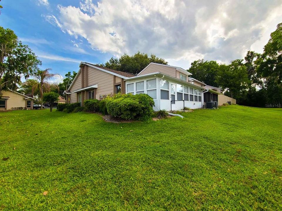 For Sale: $191,500 (2 beds, 2 baths, 1151 Square Feet)