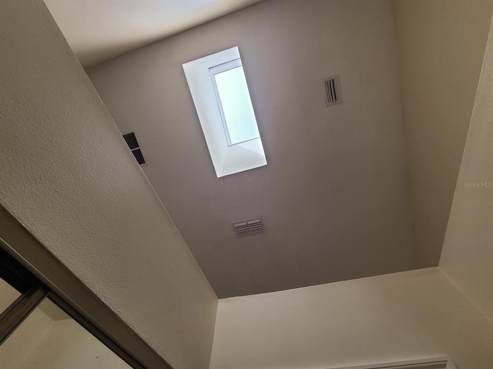 For Sale: $191,500 (2 beds, 2 baths, 1151 Square Feet)