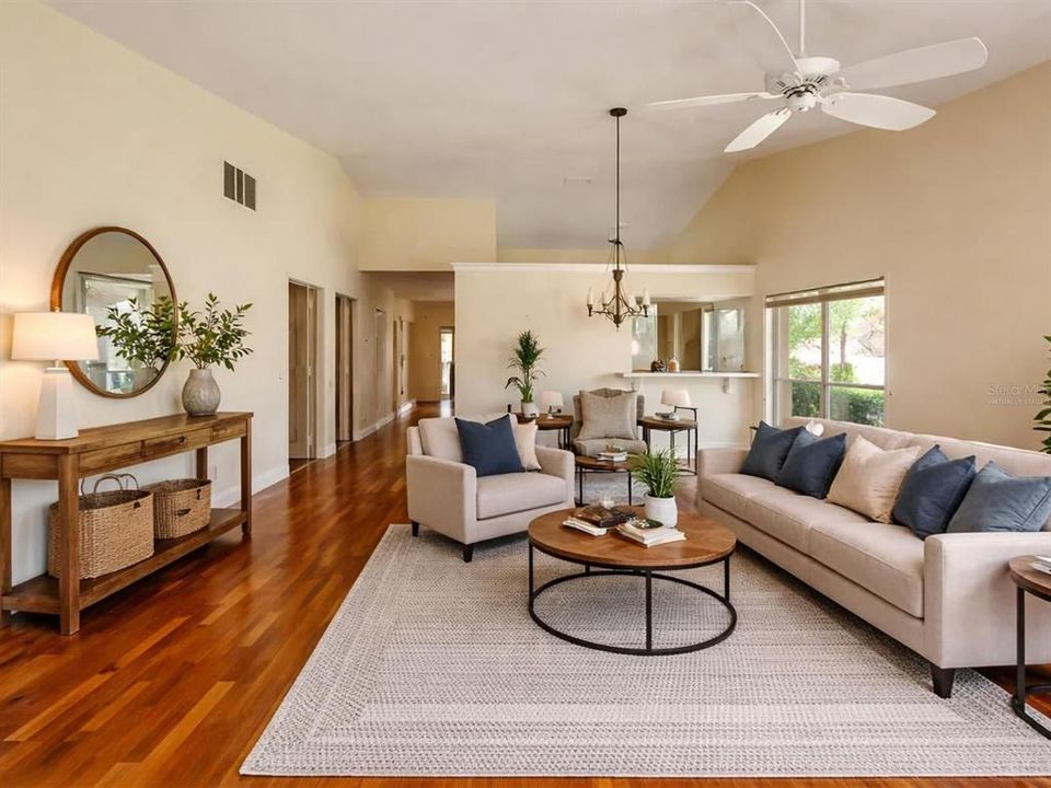 For Sale: $191,500 (2 beds, 2 baths, 1151 Square Feet)