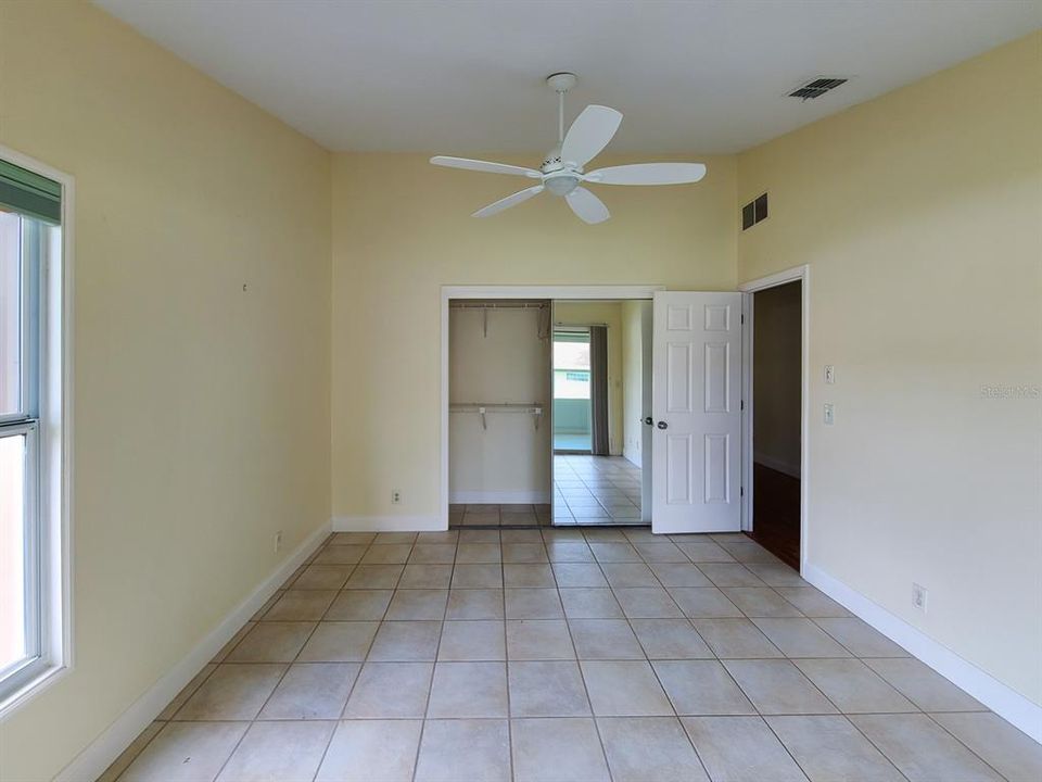 For Sale: $191,500 (2 beds, 2 baths, 1151 Square Feet)