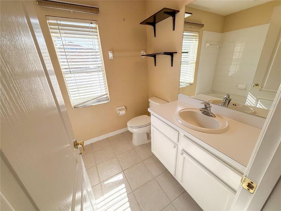 For Rent: $2,025 (3 beds, 2 baths, 1593 Square Feet)