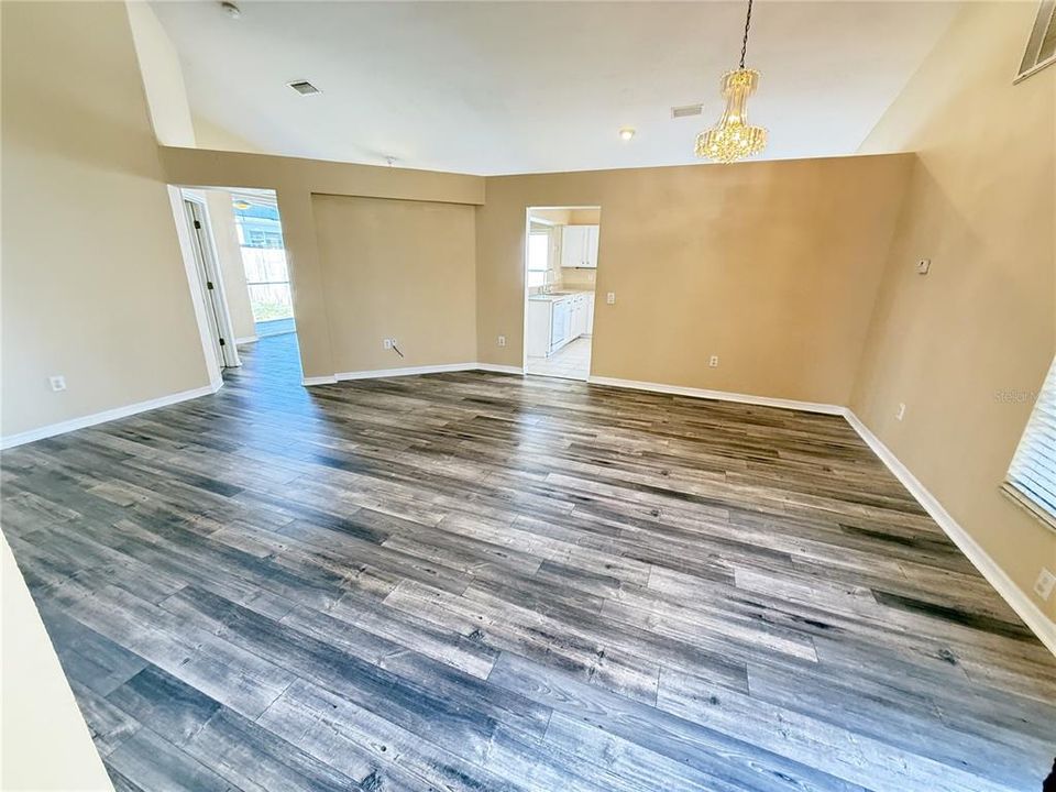 For Rent: $2,025 (3 beds, 2 baths, 1593 Square Feet)