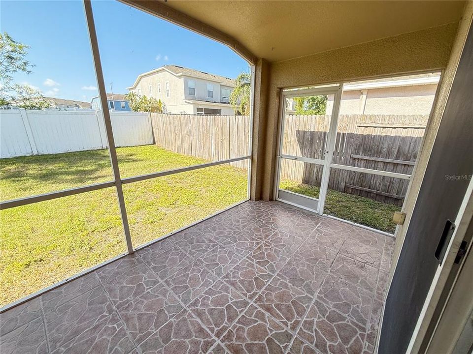 For Rent: $2,025 (3 beds, 2 baths, 1593 Square Feet)