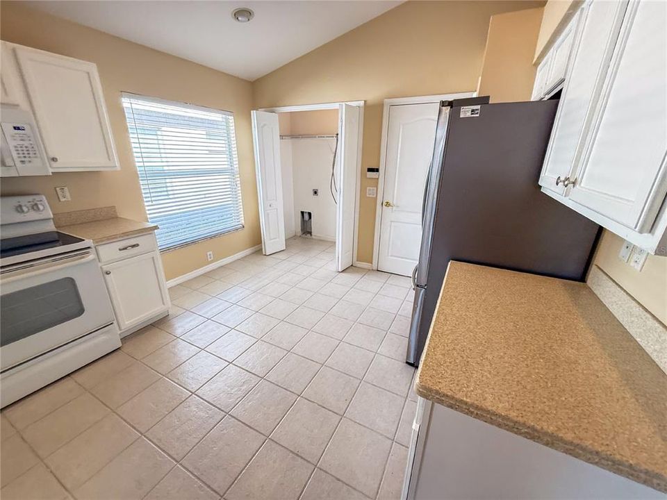 For Rent: $2,025 (3 beds, 2 baths, 1593 Square Feet)