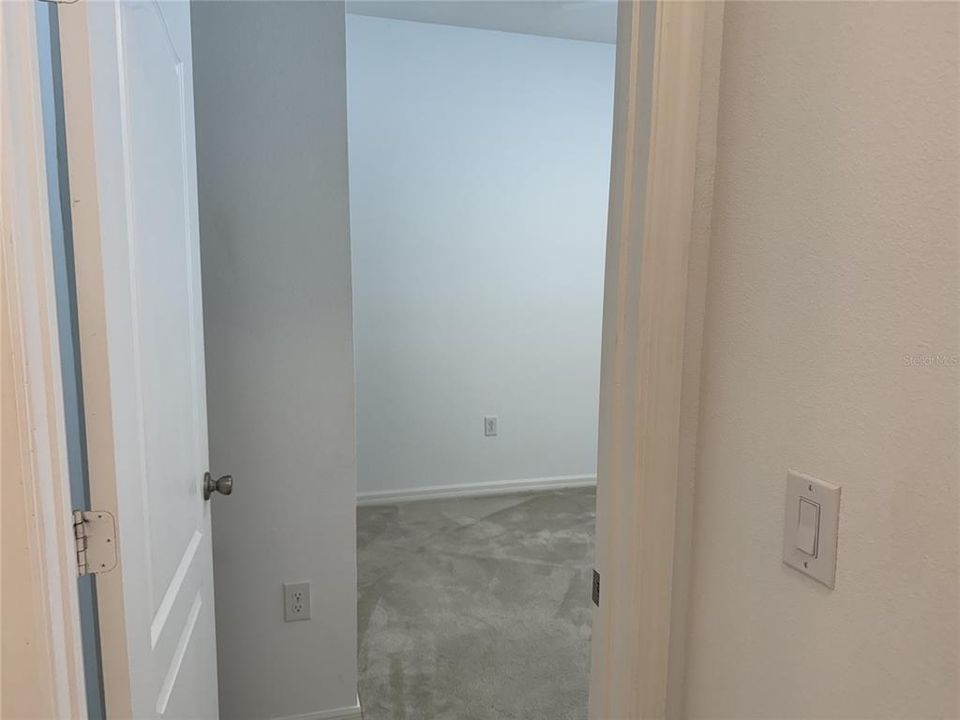 For Rent: $2,200 (4 beds, 2 baths, 1943 Square Feet)