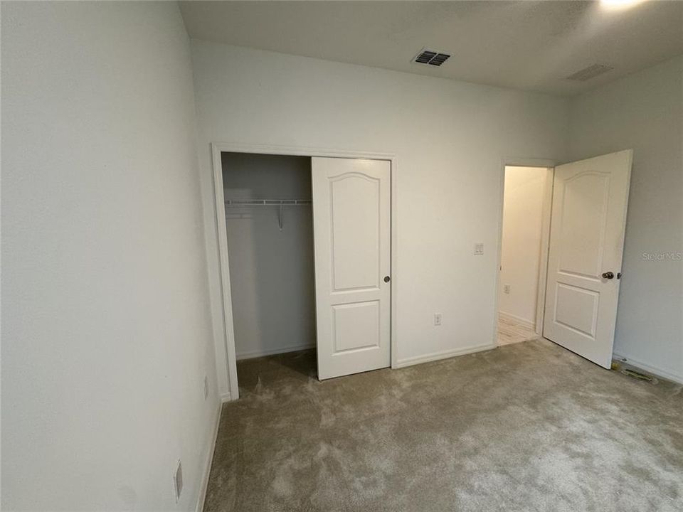 For Rent: $2,200 (4 beds, 2 baths, 1943 Square Feet)