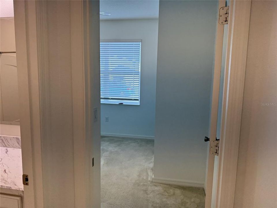 For Rent: $2,200 (4 beds, 2 baths, 1943 Square Feet)
