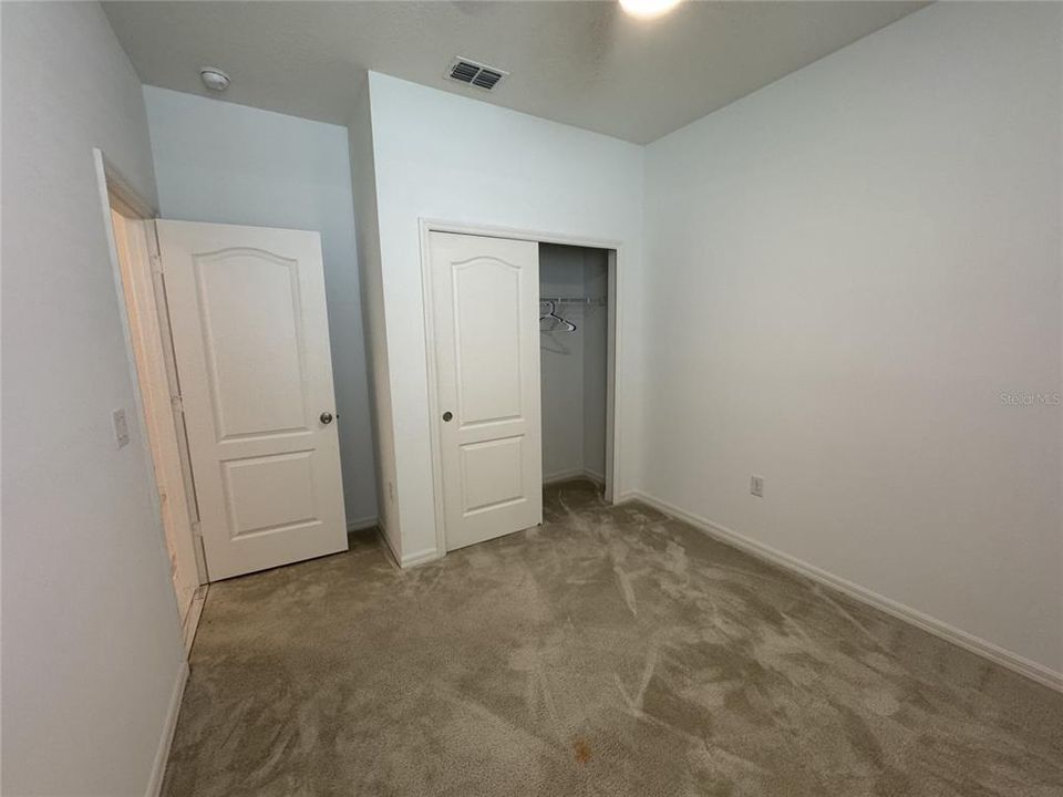 For Rent: $2,200 (4 beds, 2 baths, 1943 Square Feet)
