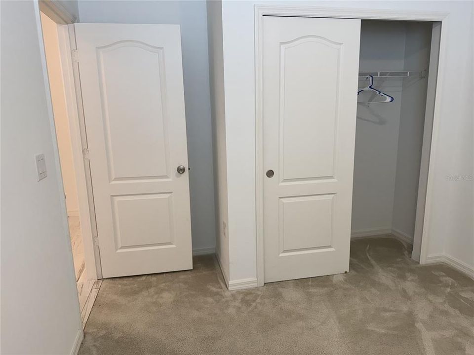 For Rent: $2,200 (4 beds, 2 baths, 1943 Square Feet)