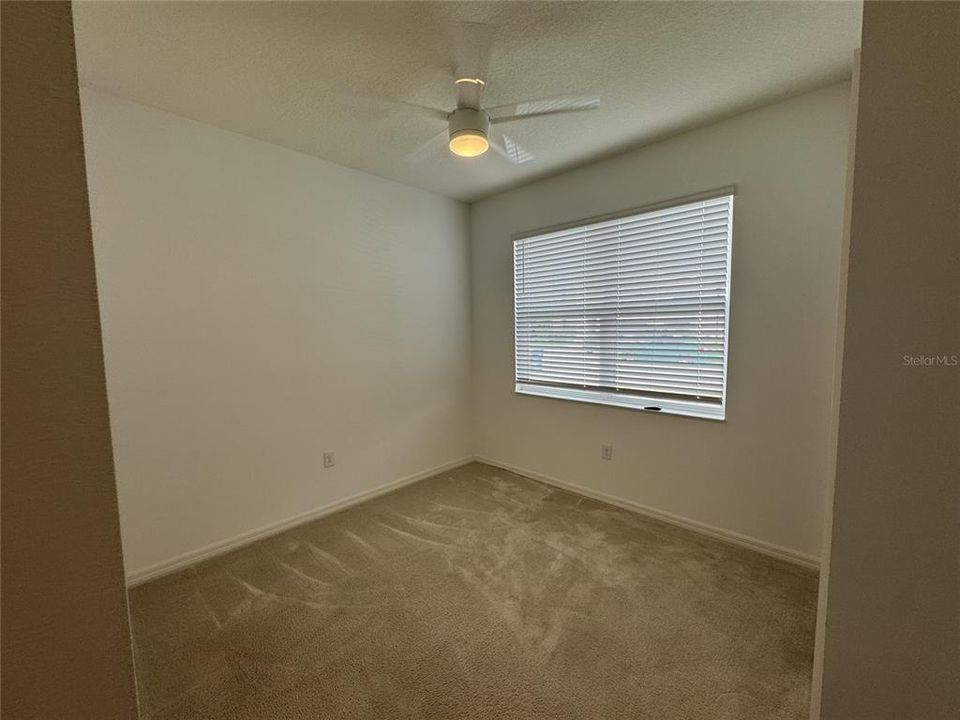 For Rent: $2,200 (4 beds, 2 baths, 1943 Square Feet)