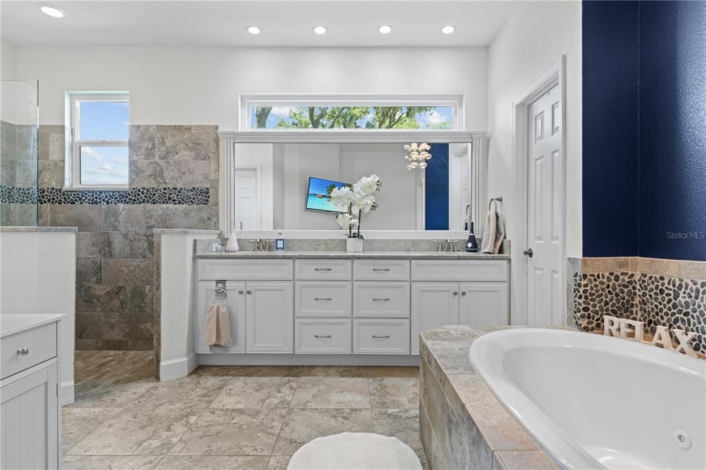 For Sale: $1,395,000 (4 beds, 4 baths, 2834 Square Feet)