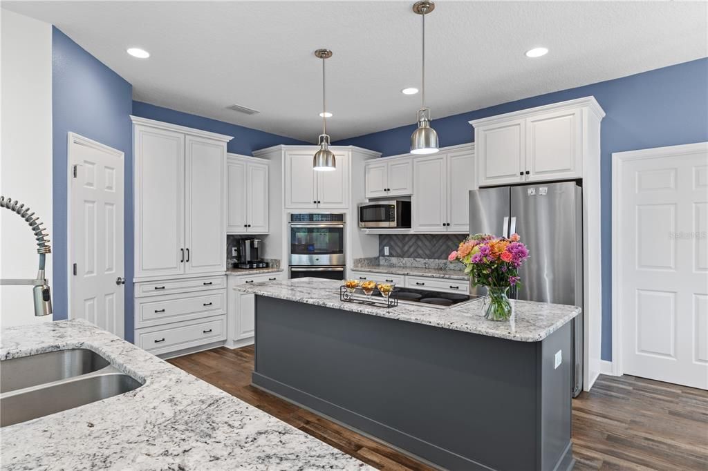 For Sale: $1,395,000 (4 beds, 4 baths, 2834 Square Feet)