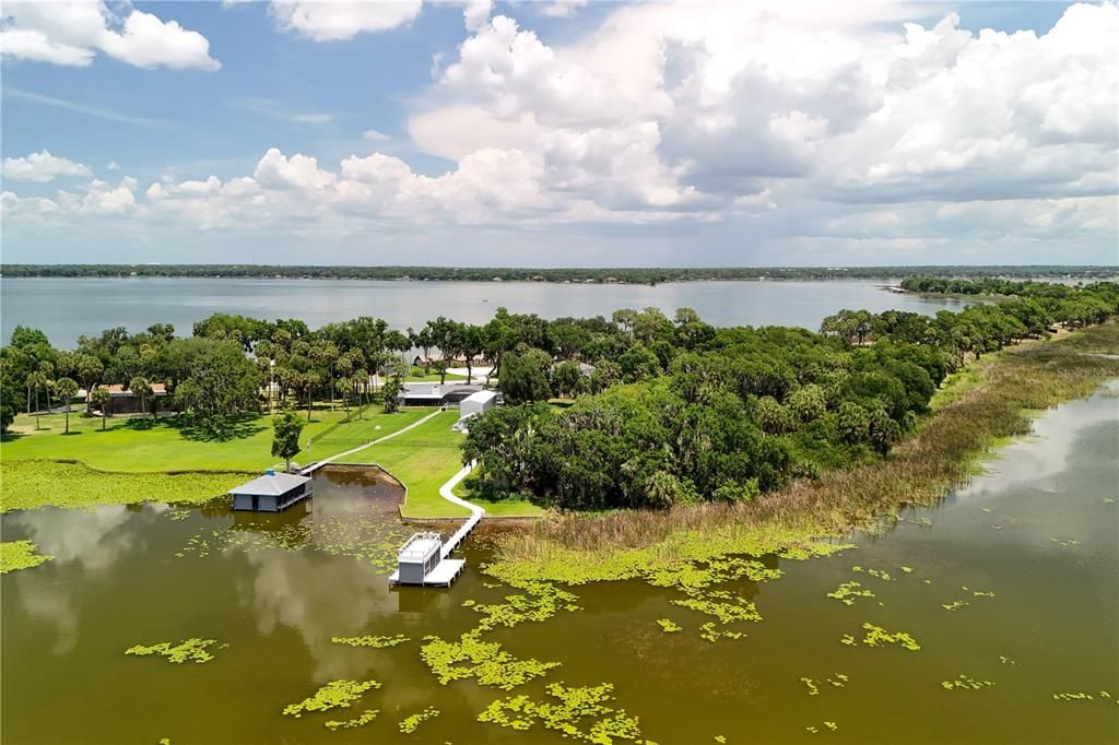 For Sale: $1,395,000 (4 beds, 4 baths, 2834 Square Feet)