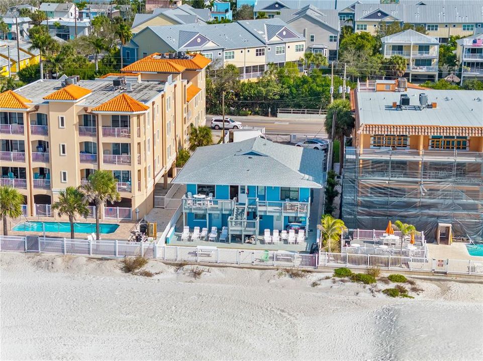For Sale: $673,000 (2 beds, 1 baths, 725 Square Feet)