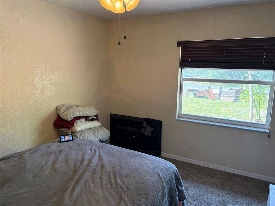 Active With Contract: $239,900 (3 beds, 2 baths, 1684 Square Feet)