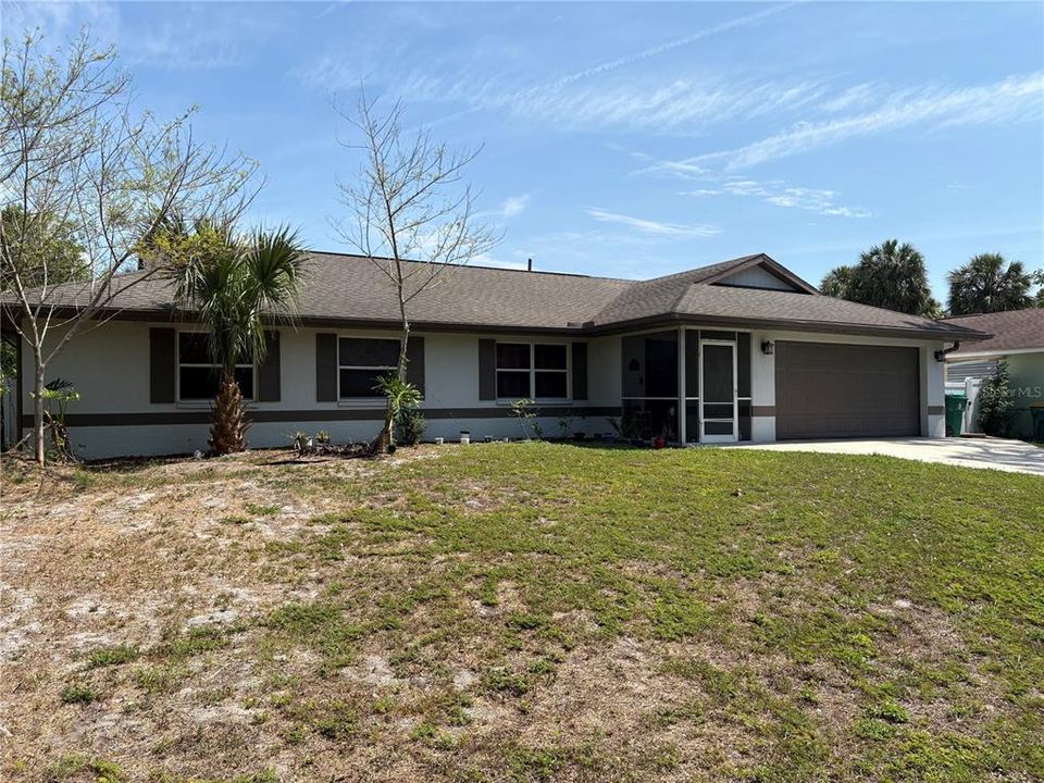 Active With Contract: $239,900 (3 beds, 2 baths, 1684 Square Feet)