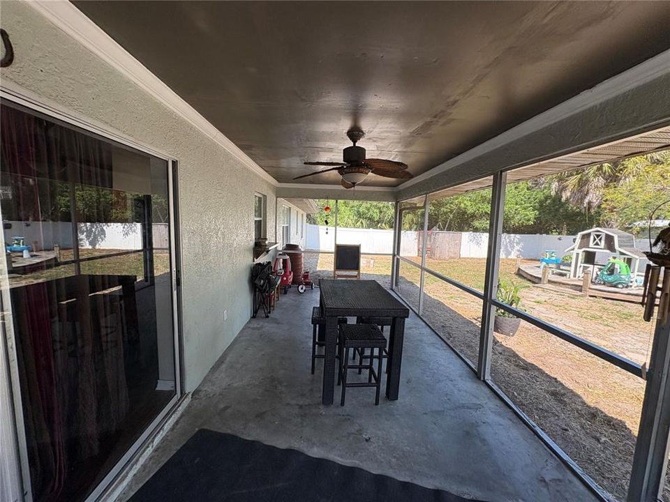 Active With Contract: $239,900 (3 beds, 2 baths, 1684 Square Feet)
