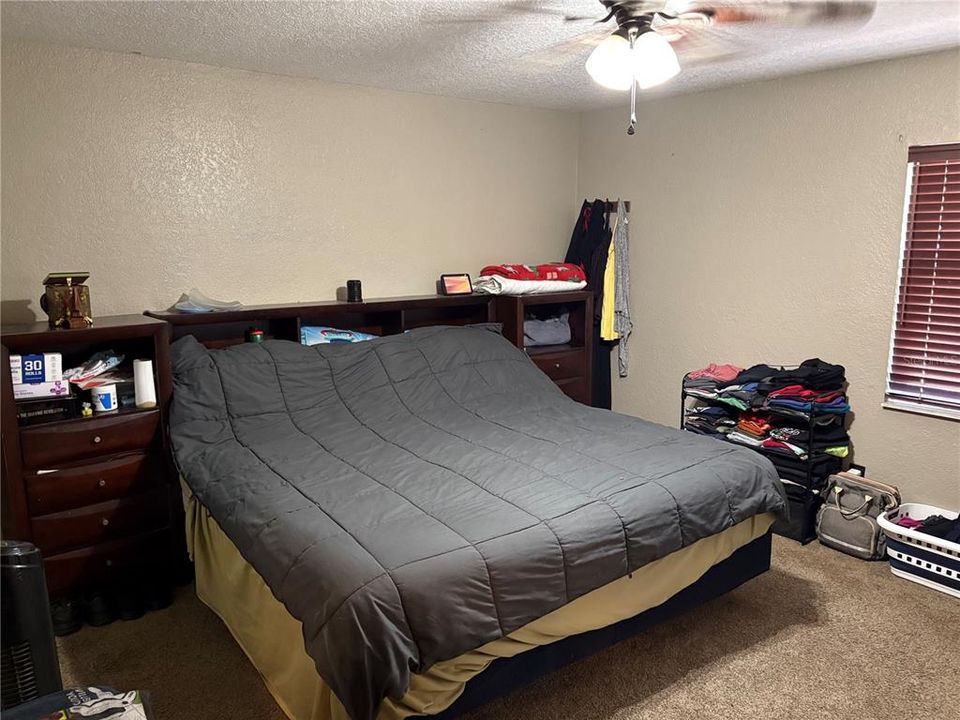 Active With Contract: $239,900 (3 beds, 2 baths, 1684 Square Feet)