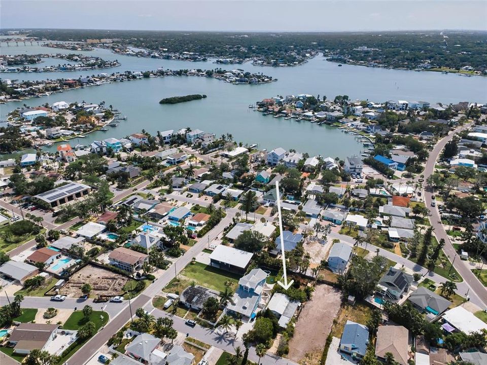 На продажу: $445,000 (2 спален, 2 ванн, 963 Квадратных фут)