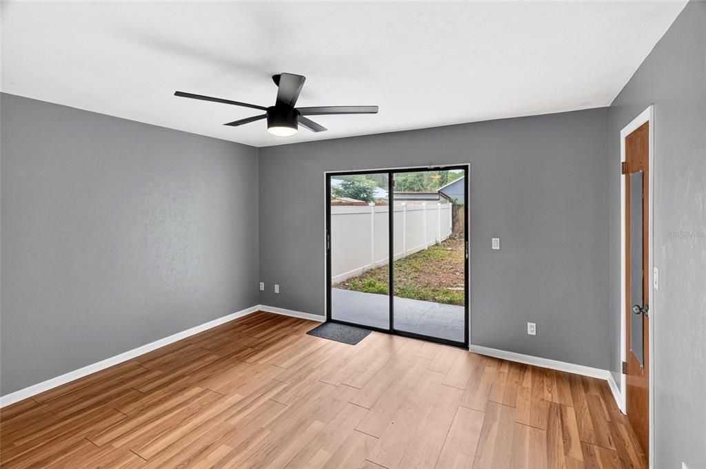 For Sale: $175,000 (2 beds, 2 baths, 1082 Square Feet)