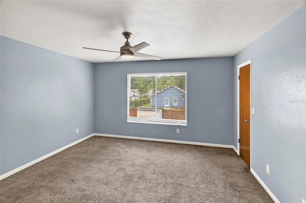 For Sale: $175,000 (2 beds, 2 baths, 1082 Square Feet)