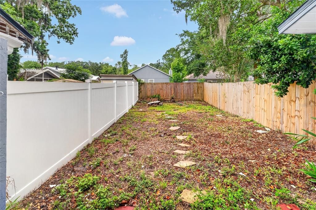For Sale: $175,000 (2 beds, 2 baths, 1082 Square Feet)
