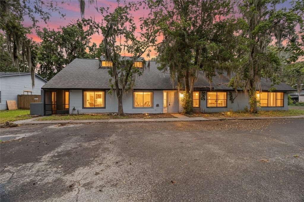 For Sale: $175,000 (2 beds, 2 baths, 1082 Square Feet)
