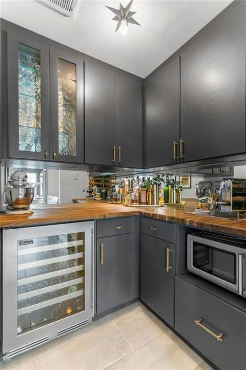 Activo con contrato: $818,000 (2 camas, 2 baños, 1401 Pies cuadrados)