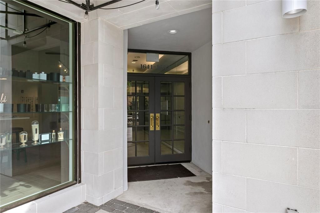 Activo con contrato: $818,000 (2 camas, 2 baños, 1401 Pies cuadrados)