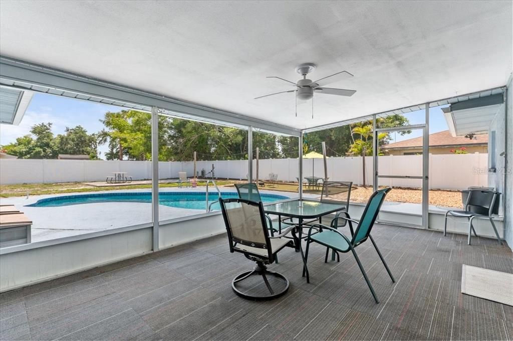 Active With Contract: $600,000 (4 beds, 3 baths, 2076 Square Feet)