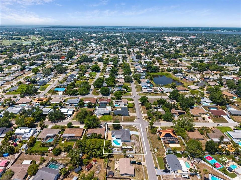 Active With Contract: $600,000 (4 beds, 3 baths, 2076 Square Feet)