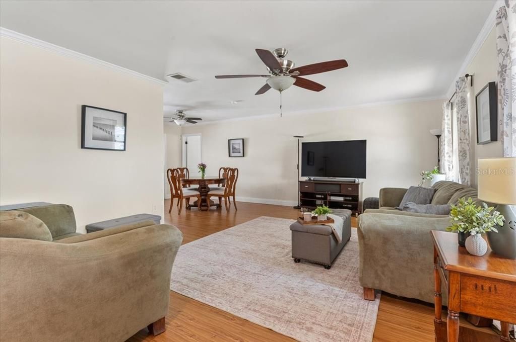 Active With Contract: $600,000 (4 beds, 3 baths, 2076 Square Feet)