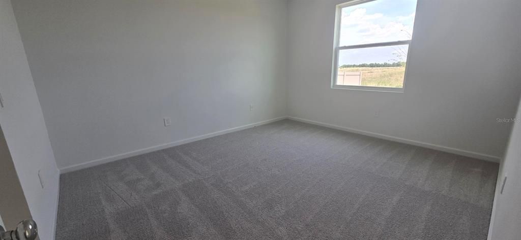 For Rent: $2,000 (3 beds, 2 baths, 2109 Square Feet)