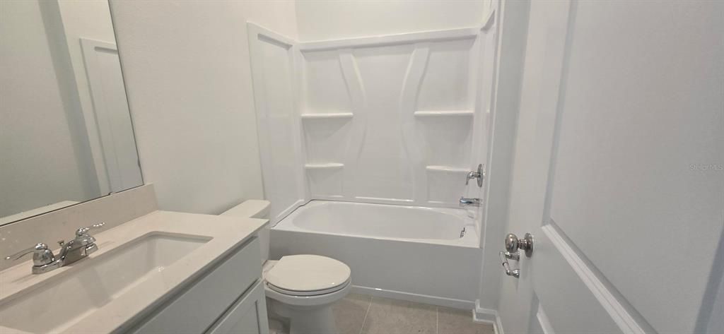 For Rent: $2,000 (3 beds, 2 baths, 2109 Square Feet)