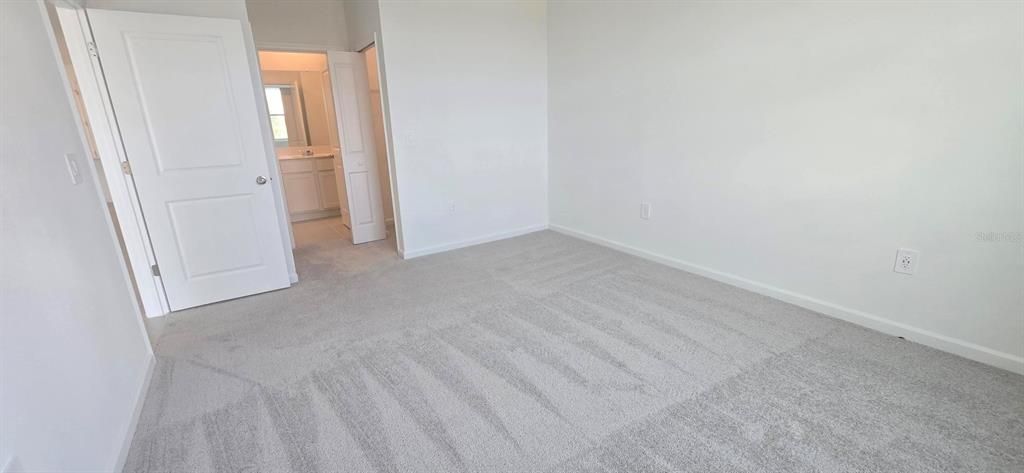 For Rent: $2,000 (3 beds, 2 baths, 2109 Square Feet)