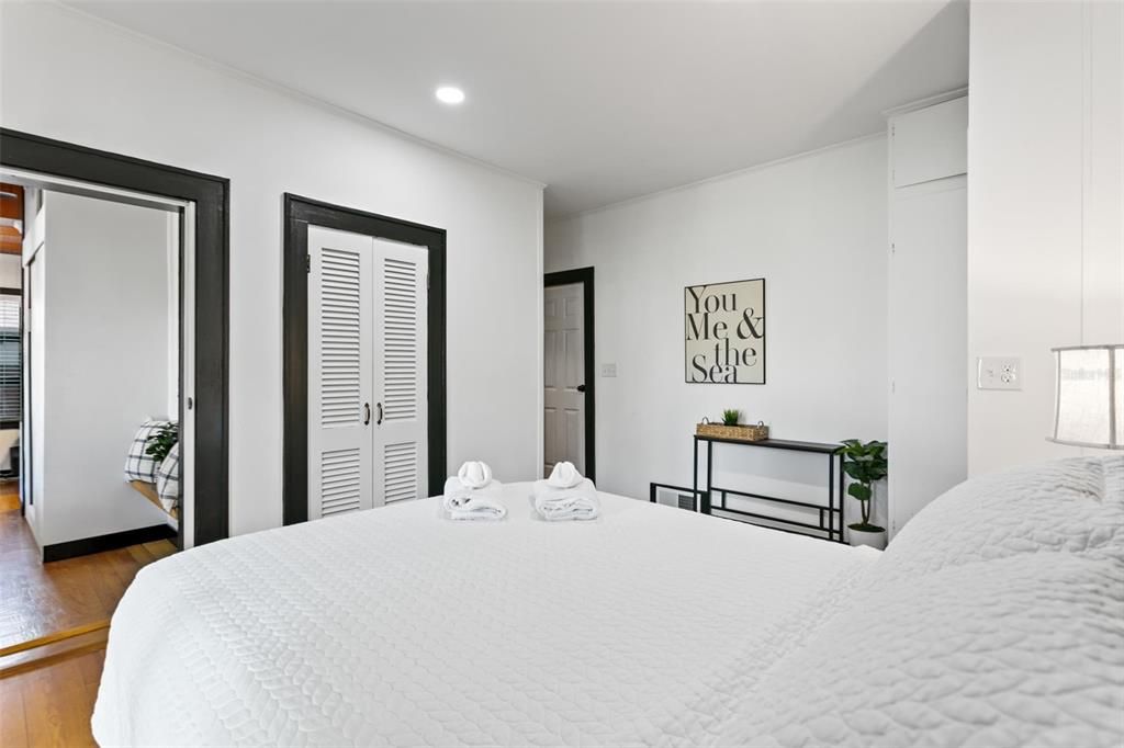 For Sale: $1,650,000 (7 beds, 3 baths, 3543 Square Feet)