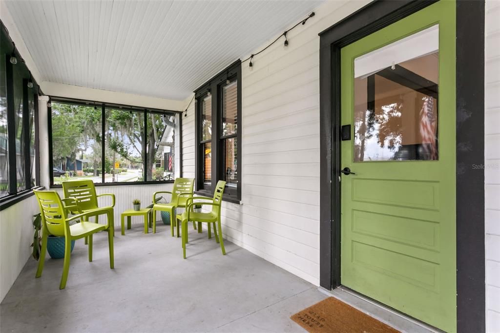 For Sale: $1,650,000 (7 beds, 3 baths, 3543 Square Feet)