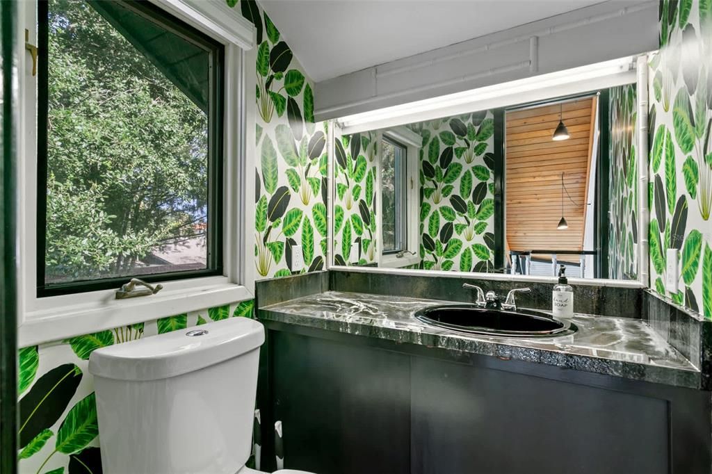 For Sale: $1,650,000 (7 beds, 3 baths, 3543 Square Feet)
