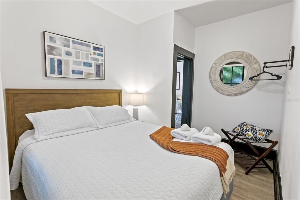 For Sale: $1,650,000 (7 beds, 3 baths, 3543 Square Feet)