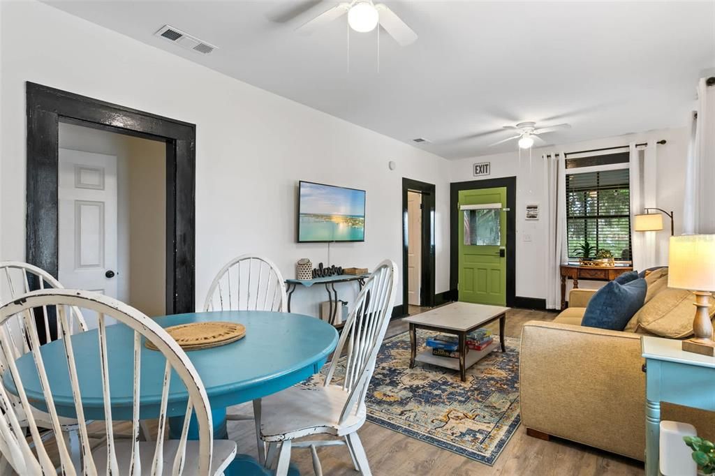 For Sale: $1,650,000 (7 beds, 3 baths, 3543 Square Feet)