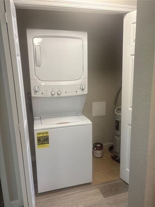 For Rent: $1,900 (3 beds, 2 baths, 1155 Square Feet)