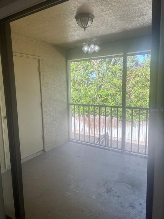 For Rent: $1,900 (3 beds, 2 baths, 1155 Square Feet)