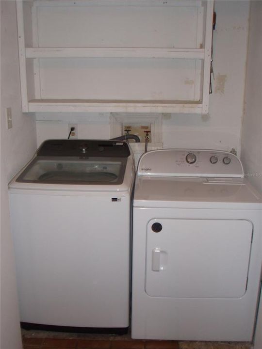 For Rent: $1,900 (2 beds, 2 baths, 970 Square Feet)