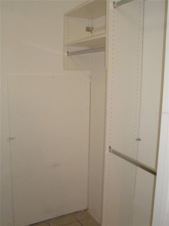 For Rent: $1,900 (2 beds, 2 baths, 970 Square Feet)