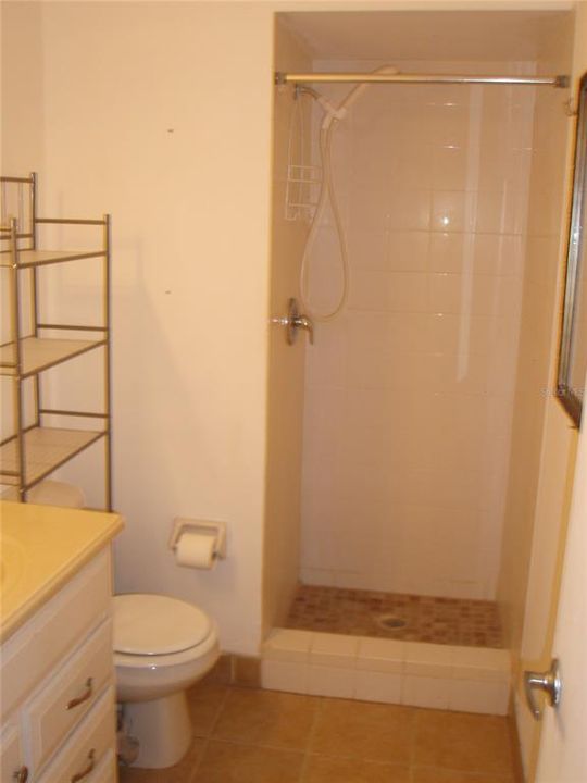For Rent: $1,900 (2 beds, 2 baths, 970 Square Feet)