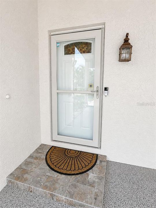 For Sale: $265,900 (2 beds, 2 baths, 1025 Square Feet)