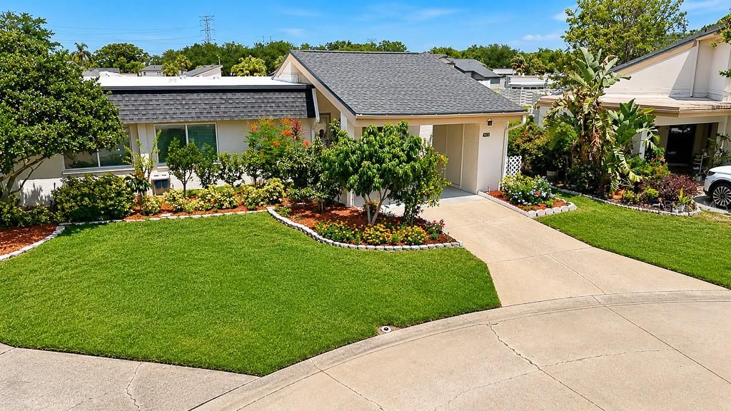 For Sale: $265,900 (2 beds, 2 baths, 1025 Square Feet)