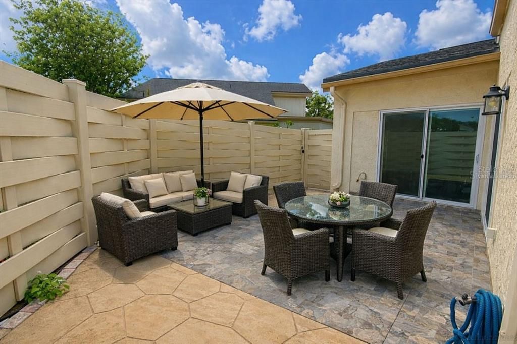For Sale: $265,900 (2 beds, 2 baths, 1025 Square Feet)